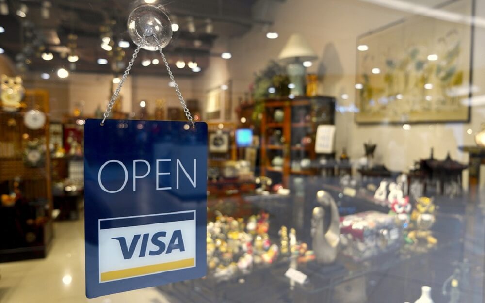 Coinbase Announces the Launch of a UK Visa